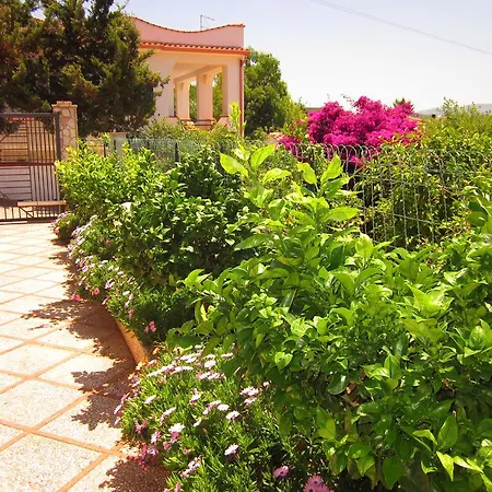 Sunbay House Holiday home *