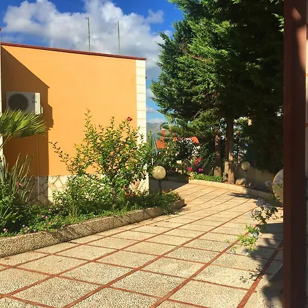 Sunbay House Holiday home